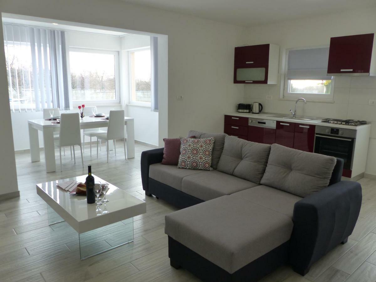 Apartmani Danica Vodnjan Exterior photo